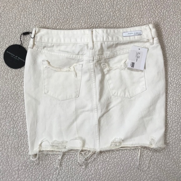 •SOLD• Articles of Society White Denim Skirt - Picture 4 of 5